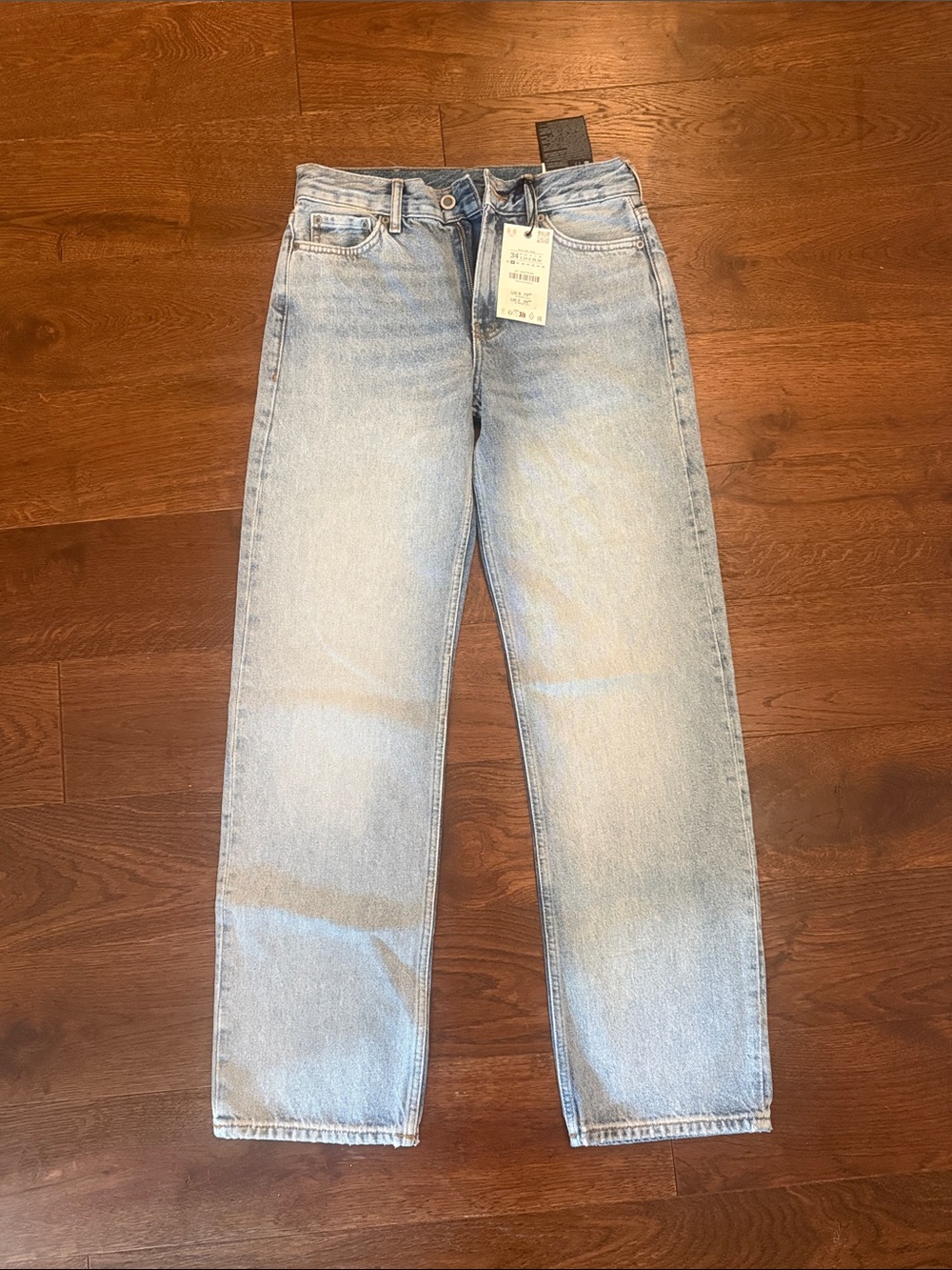 Zara Light Wash low Straight Leg Women’s Jeans - Light Blue